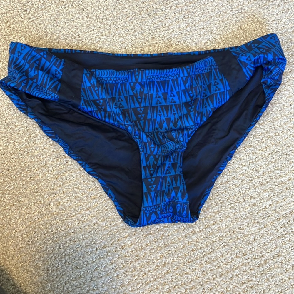 Patagonia tribal print swim bottoms M